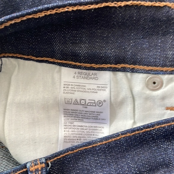 Old Navy Curvy Mid-rise dark blue skinny Jean size 4 - Picture 2 of 3